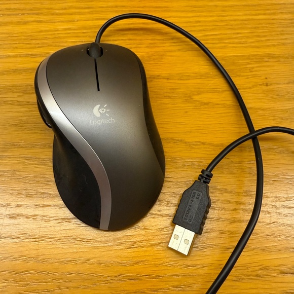 Logitech MX400 Performance Laser Mouse - Picture 2 of 3